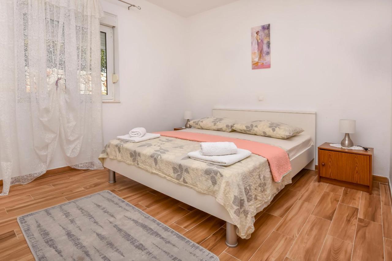 Apartments Markovic Rogoznica  Bagian luar foto