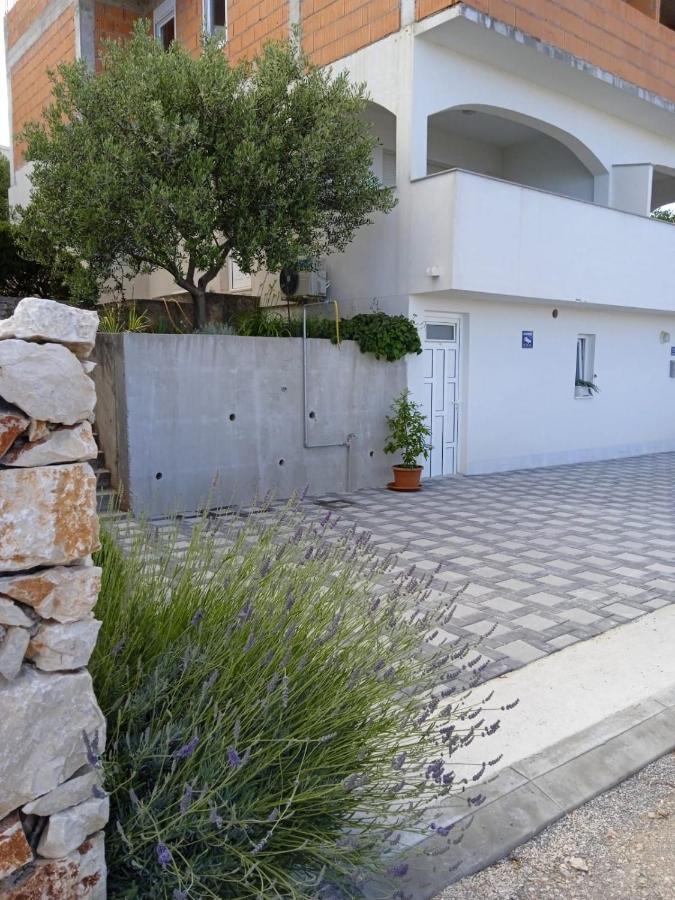 Apartments Markovic Rogoznica  Bagian luar foto