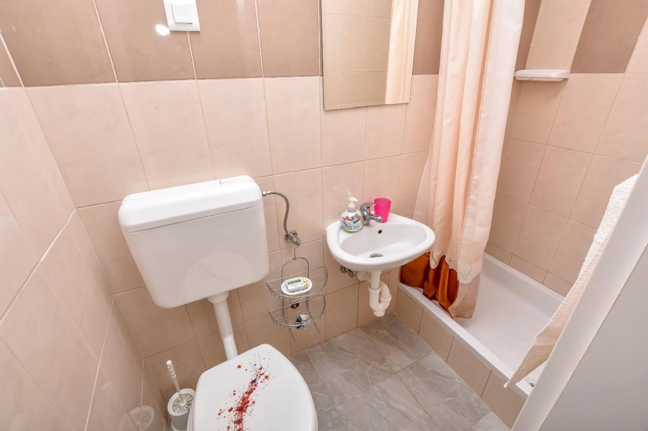 Apartments Markovic Rogoznica  Bagian luar foto