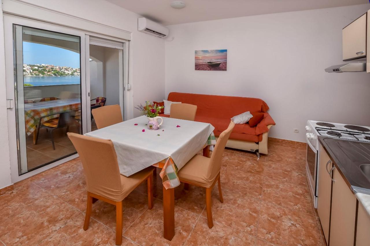 Apartments Markovic Rogoznica  Bagian luar foto