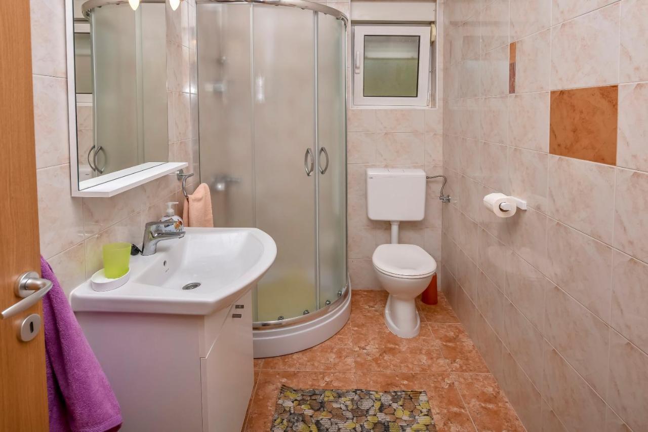 Apartments Markovic Rogoznica  Bagian luar foto