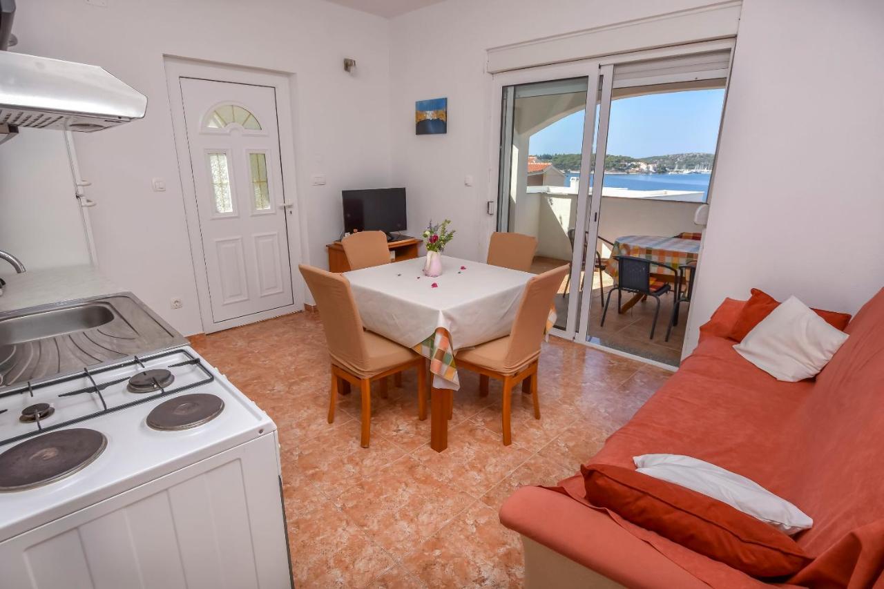 Apartments Markovic Rogoznica  Bagian luar foto